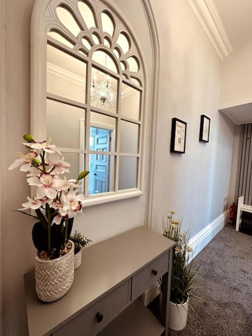 The Retreat - Large Luxury Apartment, Two Mins From Beach Bournemouth Dış mekan fotoğraf