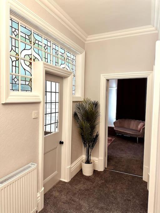 The Retreat - Large Luxury Apartment, Two Mins From Beach Bournemouth Dış mekan fotoğraf