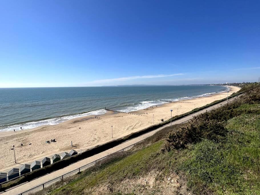 The Retreat - Large Luxury Apartment, Two Mins From Beach Bournemouth Dış mekan fotoğraf