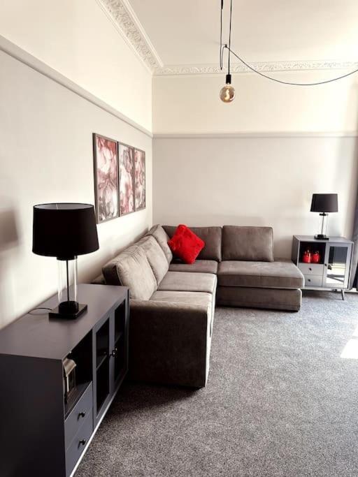 The Retreat - Large Luxury Apartment, Two Mins From Beach Bournemouth Dış mekan fotoğraf
