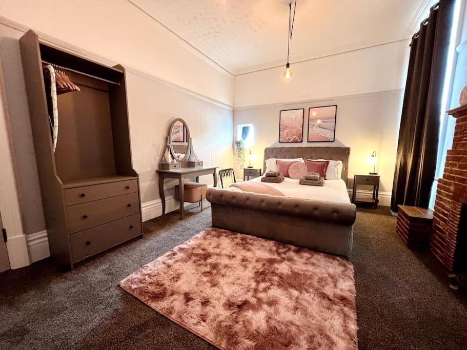 The Retreat - Large Luxury Apartment, Two Mins From Beach Bournemouth Dış mekan fotoğraf